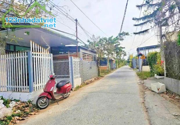 Chủ ngộp bán nhà 650 TRIỆU ở Bệnh Viện Xuyên Á Củ Chi 5x25 ( 128m2 ) Sổ hồng riêng