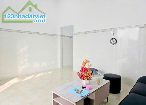 Chủ ngộp bán nhà 650 TRIỆU ở Bệnh Viện Xuyên Á Củ Chi 5x25 ( 128m2 ) Sổ hồng riêng - 2