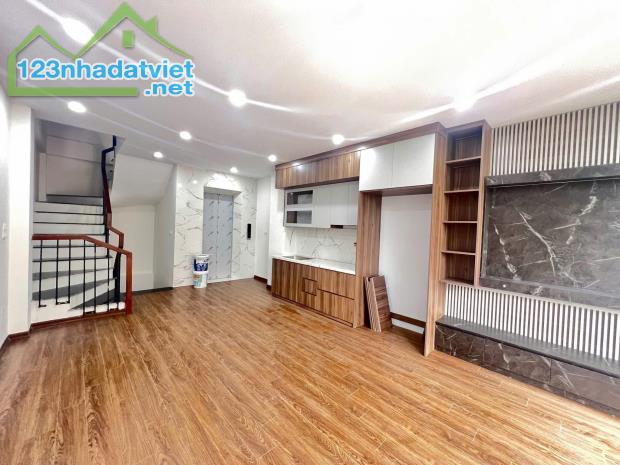 💜NHÀ PHỐ BÁT KHỐI 42M2x6T MT 4.2M CHÀO 10.9 TỶ - Ô TÔ - SÁT PHỐ - MỚI KOONG - FULL NỘI TH - 2
