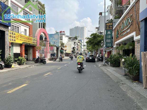 Bán nhà HẺM 4M, SÁT MẶT TIỀN TRẦN ĐÌNH XU Q1, 62m2 chỉ 7 tỷ 49 . TL