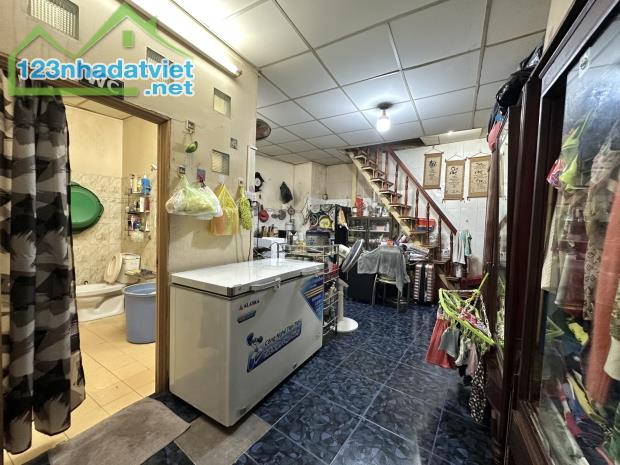 Bán nhà HẺM 4M, SÁT MẶT TIỀN TRẦN ĐÌNH XU Q1, 62m2 chỉ 7 tỷ 49 . TL - 5