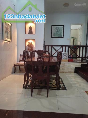 Chính chủ bán căn biệt thự đường hải đăng vũng tàu 400m2 có 260m2 thổ cư sân vườn sẵn - 2
