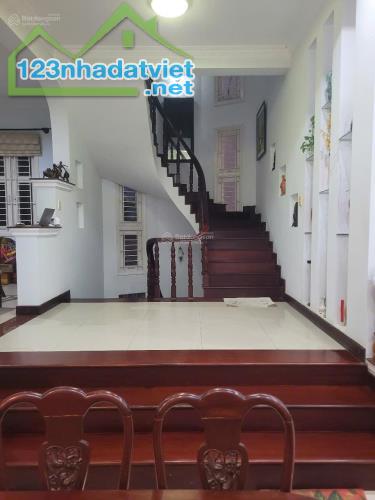 Chính chủ bán căn biệt thự đường hải đăng vũng tàu 400m2 có 260m2 thổ cư sân vườn sẵn - 3