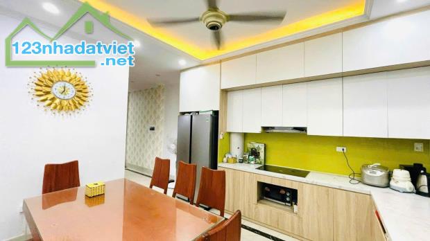 BÁN NHÀ DÂN XÂY PHỐ LÊ HỒNG PHONG , HÀ ĐÔNG
