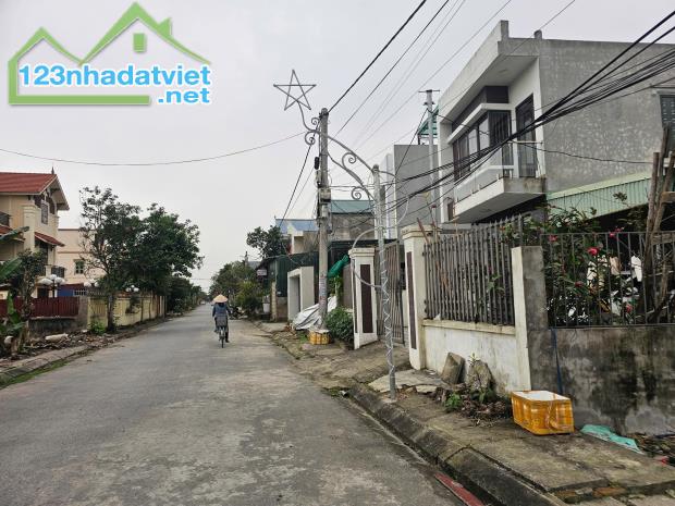 Bán lô đất 3 mặt tiền mặt đường Nhà Mạc, Tràng Cát 83m2 giá chỉ 32tr/m2