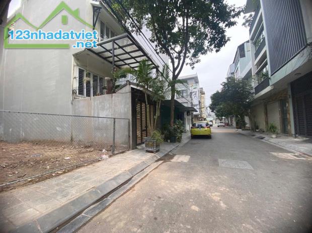 Bán đất phân lô otoo tránh, xây văn phòng, Long Biên