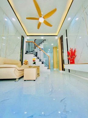 EM NHÀ NHỎ XINH VỊ TRÍ ĐẸP  TRUNG TÂM SG