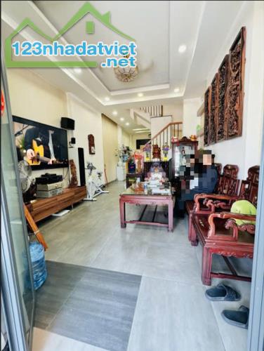 SIÊU PHẨM MẶT TIỀN ĐƯỜNG 20M2 NGAY TÂN THỚI NHẤT -Q12 - 3 TẦNG 54M2 (4x13.5). CHỈ HƠN 5 TỶ