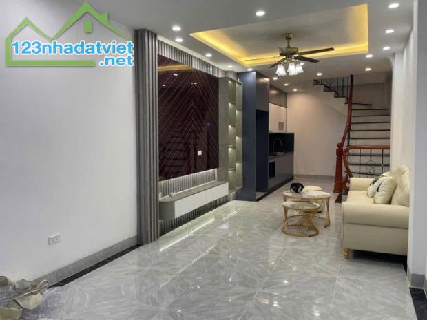 SIÊU PHẨM NHÀ ĐẸP - 15M RA Ô TÔ - GẦN VINHOMES, SUNSHINE, MINH KHAI, TAM TRINH - 3