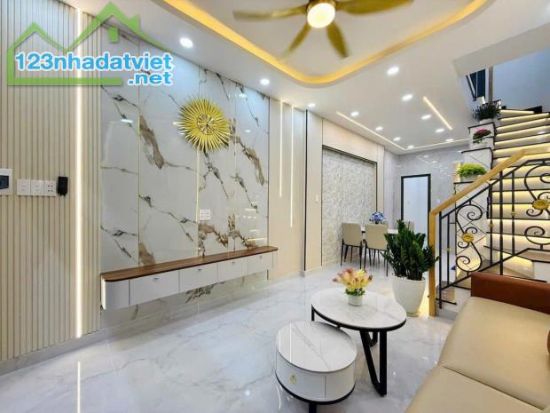 Bán nhà gần HXH Quang Trung P11 gần ngã 6 Gò Vấp 2 tầng BTCT 42m2 nhỉnh 4 tỷ - 3