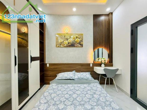 Bán nhà gần HXH Quang Trung P11 gần ngã 6 Gò Vấp 2 tầng BTCT 42m2 nhỉnh 4 tỷ - 1