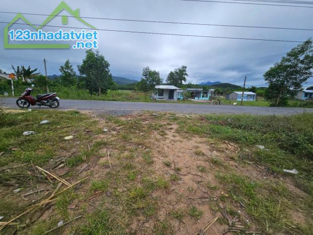 Bán đất mặt tiền Tỉnh Lộ 8 Khánh Bình gần trại cai nghiện phù hợp làm kho xưởng
