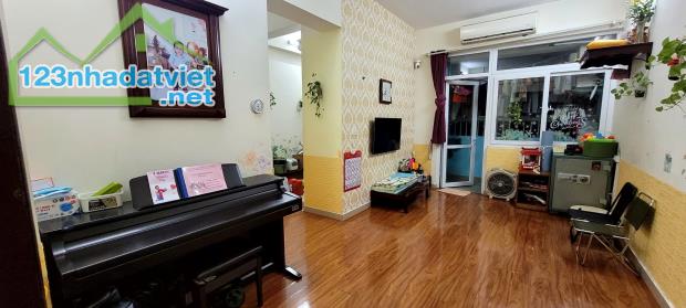 Mình cần cho thuê gấp căn hộ CC 183 Hoàng Văn Thái, Khương Trung, Thanh Xuân, 67m2, 2pn, 1