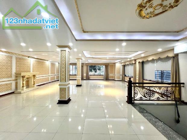 Bán nhà mặt phố, 180m2, 6 tầng, logoc, quận Long Biên - 1