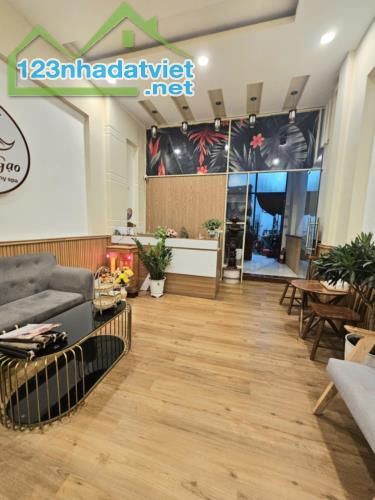 Bán nhà 4 tầng Nguyễn Ảnh Thủ, Hẻm dân trí, xe hơi vào nhà chỉ 7.9 tỷ TL.