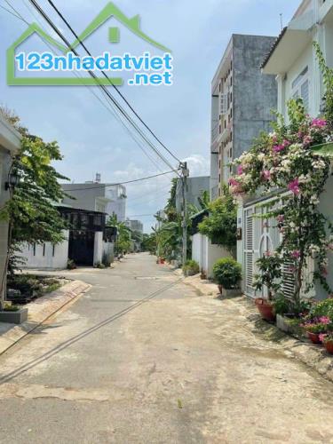 BÁN NHÀ LÔ GÓC -130M2 NGANG 6M – LONG TRƯỜNG, Q9 – NHỈNH 6 TỶ - 3