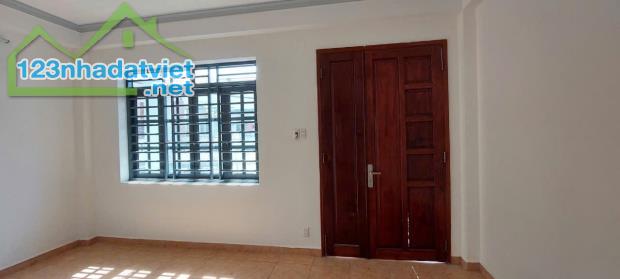 BÁN NHÀ HẺM 6M - CHO THUÊ 15TRIỆU : CÁCH 1 CĂN RA mặt tiền Nguyễn Thị Búp - quận 12.  ♦️80 - 3