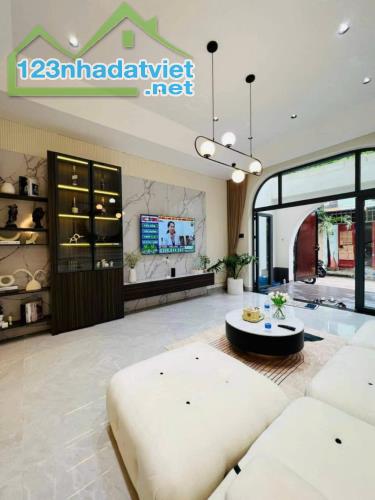 NHÀ TÂN CỔ ĐIỂN KIỂU TRUNG ĐÔNG- ĐƯỜNG PHAN HUY ICH, GV, HẺM XE TẢI VI VU * DT : 76,5 m2, - 1