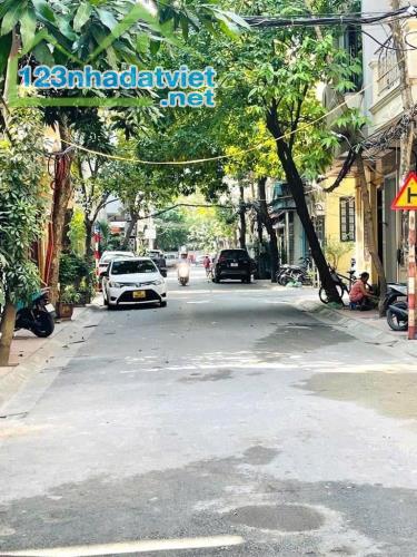BÁN NHÀ XUÂN LA, TÂY HỒ, 70M, 5T, MT 4.5M, VỈA HÈ, OTO TRÁNH, KD ĐA DẠNG, 22 TY.