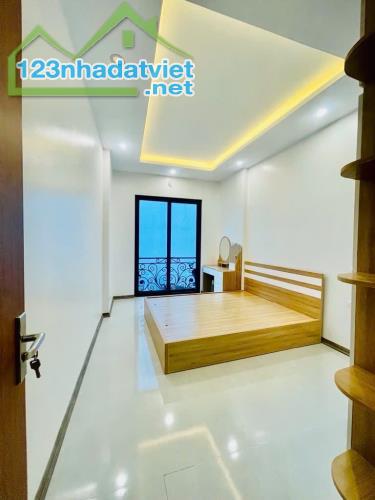 Ô TÔ ĐỖ CỬA- BÙI XƯƠNG TRẠCH - THANH XUÂN - 45m - GẦN HỒ THOÁNG MÁT - NGÕ THÔNG - 3