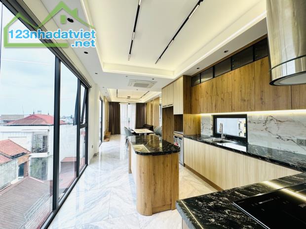 Siêu phẩm 8 tầng phố Vũ Xuân Thiều, thang máy, full nội thất, ô tô tránh 60m, nhỉnh 13 tỷ