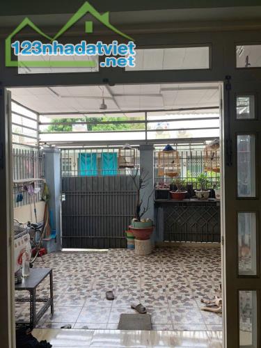MT LÔ GÓC KO LG HÔNG - NỞ HẬU ĐẸP - CHÍNH CHỦ TRANG BÌA - 81,6M2 2 Tầng - TIỆN ÍCH BAO - 3