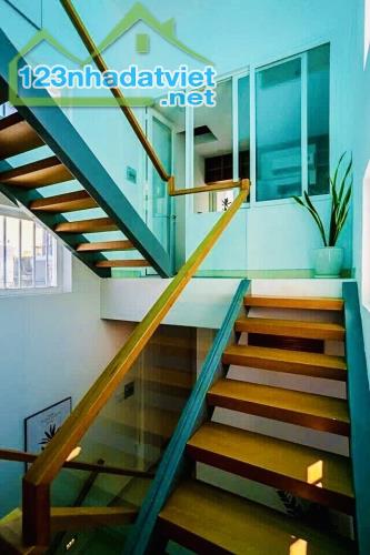 NGUYỄN TRÃI - QUẬN 1 - HẺM 8M KINH DOANH ĐỈNH - DTSD: 180M2 - 4 TẦNG - GIÁ 14 TỶ - 3