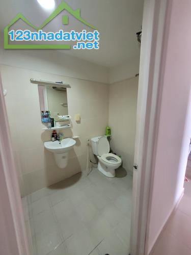 Bán căn hộ Lotus Garden Tân Phú, diện tích 67m2, 2 phòng, giá 3 tỷ 150