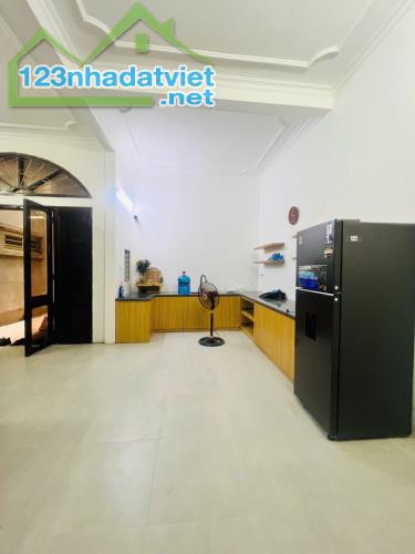HIẾM phố Thái Hà Đống Đa, 50m2, mặt tiền hơn 6m, cách phố 30m chỉ 10.5 tỷ - 4