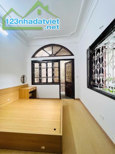 HIẾM phố Thái Hà Đống Đa, 50m2, mặt tiền hơn 6m, cách phố 30m chỉ 10.5 tỷ - 1