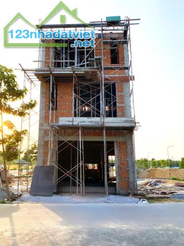 SỞ HỮU NHÀ RIÊNG CHỈ 390TR cô chú anh chị cần tư vấn LH zalo 0981 269 279 - 2