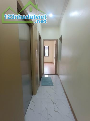 Bán nhà mặt phố Nguyễn Khang, quận Cầu Giấy, 100m2 x 6 tầng thang máy, mặt tiền 5m, 55 tỷ - 1