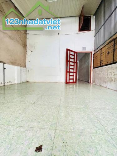 Bán gấp nhà cấp 4 có gác lửng ở Bà Điểm, Hóc Môn, 80m2 SHR. Giá 810tr - 2