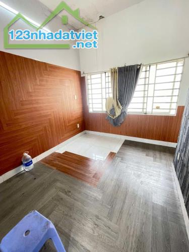 Hàng Thơm nhà Liên khu 4-5 gần chợ Bình Thành xe hơi tới cửa 80m2,3 Tầng Nhỉnh 2 tỷ - 3