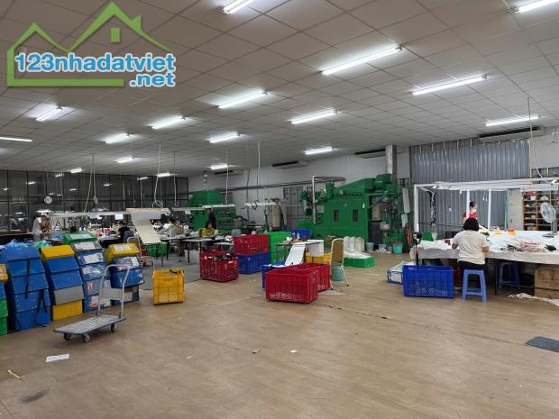 Cho thuê kho xưởng đẹp 800m2 gần An Sương, TMT Quận 12 - 1