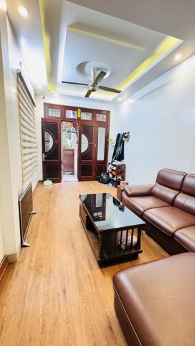 Bán nhà Bùi Xương Trạch lô góc ngõ nông rộng gần phố ,2 mặt thoáng nhà đẹp 38m giá 8.35 tỷ
