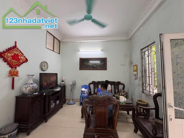 #Bán Gấp Nhà Xuân La 31m2, Gần Hồ Tây, Chỉ 6.59 Tỷ - 3