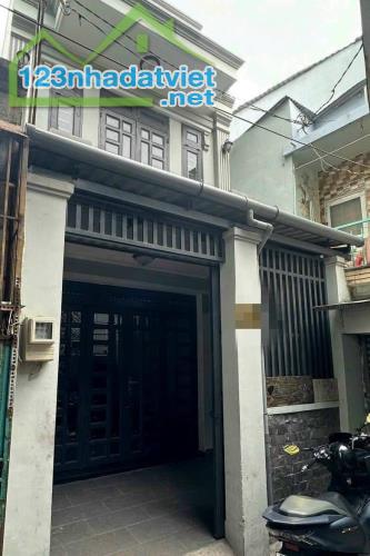 Cần bán nhà 109m2,SHR, Đ.Lê Lợi, Tân Hiệp, 3pn, 2wc, giá 710tr bao sổ