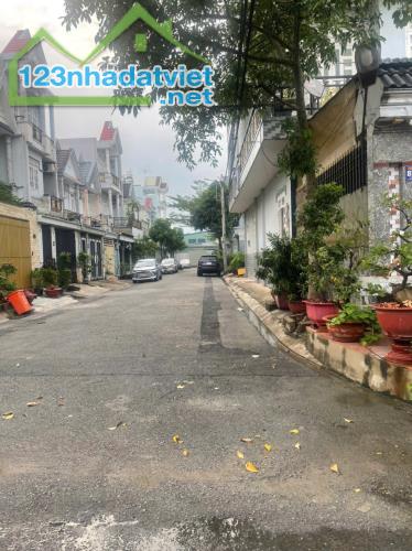 NHÀ BÁN KHU DÂN CƯ ĐẠI HẢI HÓC MÔN 1 TRỆT 2 LẦU 4PN -4WC GIÁ 5 TỶ4