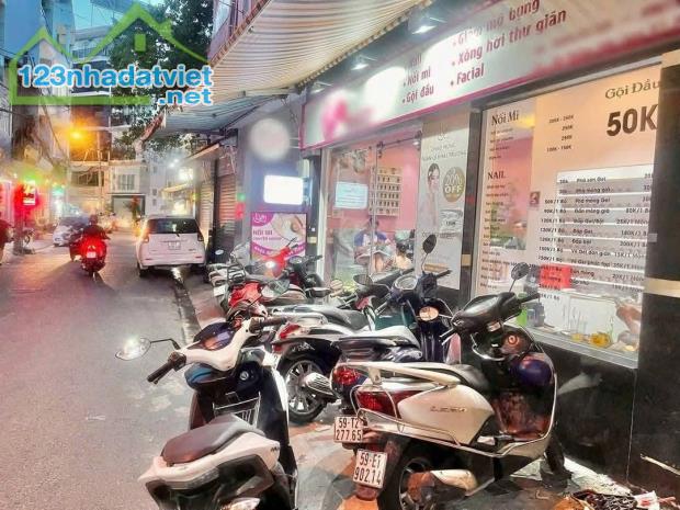 Sang Gấp Nhà Nguyên Căn Tọa lạc đường Phùng Văn Cung trung tâm quận Phú Nhuận, Hồ Chí Minh - 1
