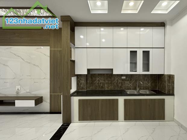 Bán nhà riêng tại Xuân Phương, Nam Từ Liêm, 32m², 5 tầng, 2 mặt thoáng - 2