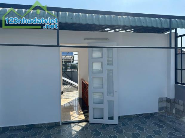 Bán nhà  đường thạnh xuân 43 hà huy giáp 50m  cách cầu phú long 500m 5,5 tỷ - 1
