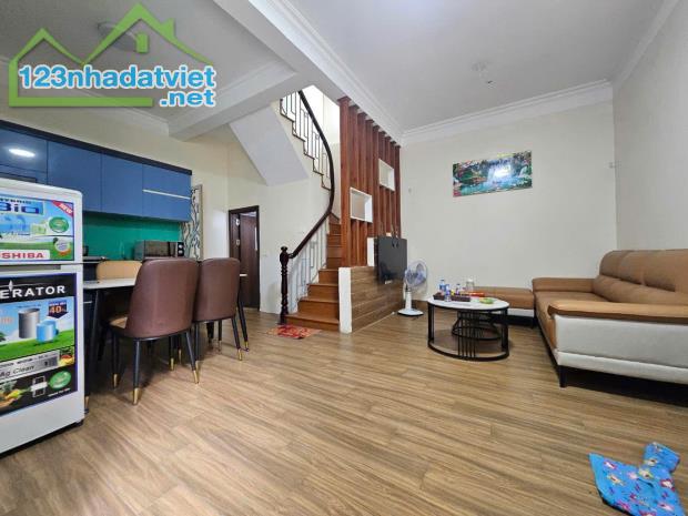 NHÀ ĐẸP ĐỊNH CÔNG THƯỢNG - THIẾT KẾ HIỆN ĐẠI - 30M RA Ô TÔ TRÁNH - 7.1 TỶ - 2