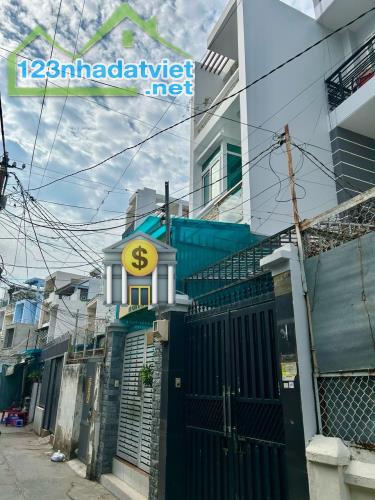 NHÀ CÓ PHONG THỦY TỐT CHỦ BÁN DỌN QUA NHÀ LƠN HƠN- XE HƠI ĐẾN CỬA- THÔNG QUA QUẬN 1,4,7,8 - 2