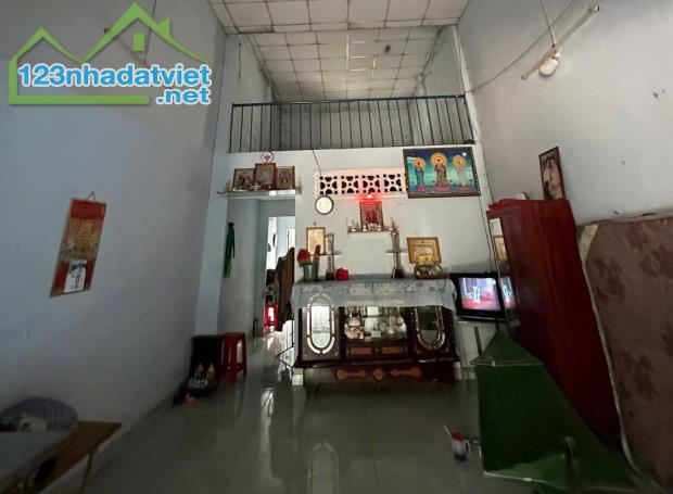 🌟 Nhà Đẹp Giá Tốt - 2 Căn Nhà Gác Lửng, Sát Chợ Đại Hải, Hóc Môn! - 2