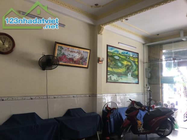 MẶT PHỐ HÀ HUY TẬP – NHÀ 3 TẦNG KIÊN CỐ – DÒNG TIỀN TỐT!
