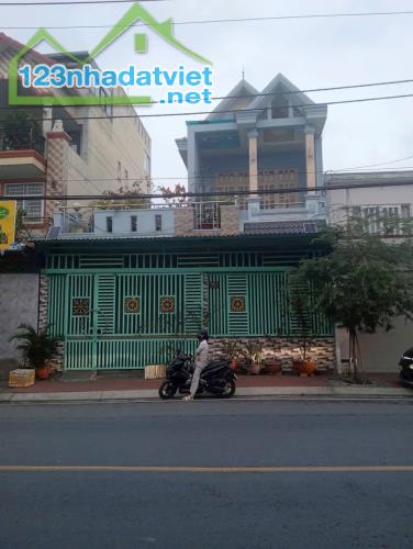 Bán nhà mặt tiền 2 tầng 10x20m giá 12,5 tỷ Đường Đặng Thúc Vịnh Nối Dài - 2