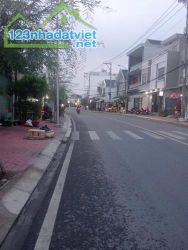 Bán nhà mặt tiền 2 tầng 10x20m giá 12,5 tỷ Đường Đặng Thúc Vịnh Nối Dài - 1