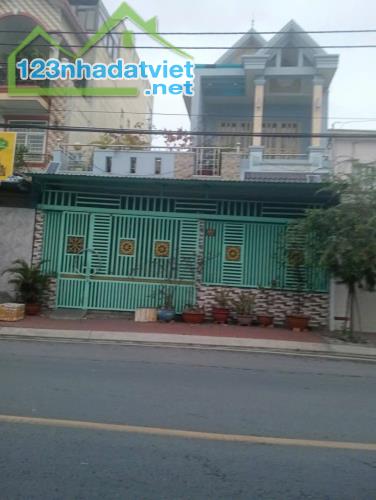 Bán nhà mặt tiền 2 tầng 10x20m giá 12,5 tỷ Đường Đặng Thúc Vịnh Nối Dài