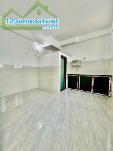 CHDV 6 TẦNG, NỞ HẬU, DT 140M², 26 PHÒNG THU NHẬP 90TR/THÁNG, PHƯỜNG 14, GÒ VẤP - 2
